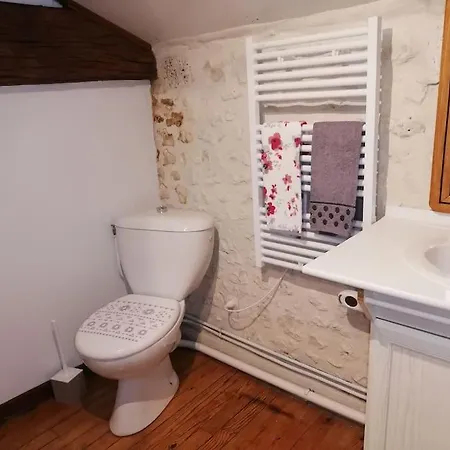Maison Charentaise A La Campagne Becheresse Extérieur photo