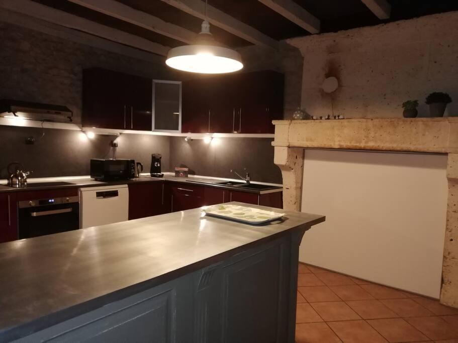 Maison Charentaise A La Campagne