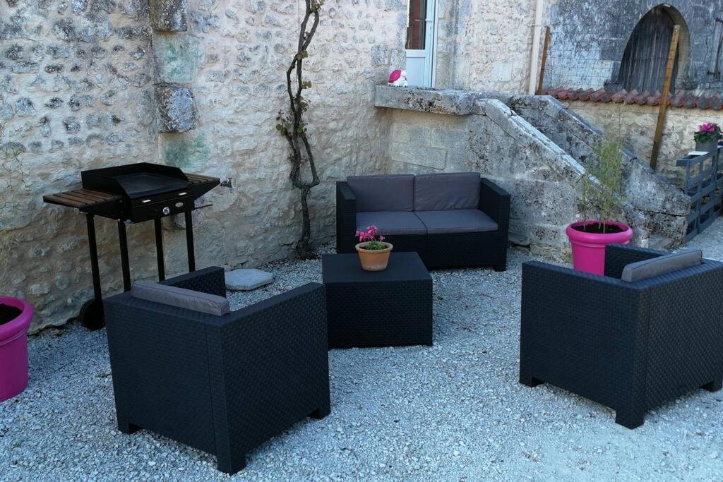 Hébergement de vacances Maison Charentaise A La Campagne Becheresse